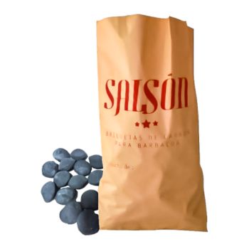 Envase de papel con briquetas de carbón SALSON, ideal para un día asado a la parrilla. 